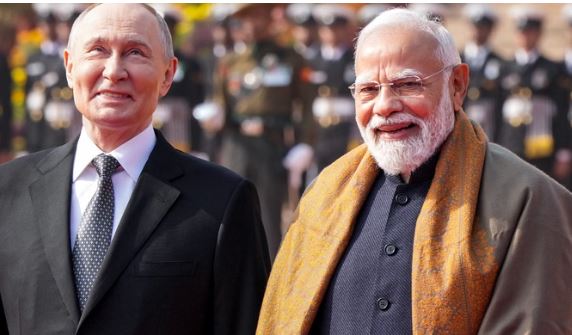 राष्ट्रपति भवन में मिला गार्ड ऑफ ऑनर, राजघाट पर महात्मा गांधी को दी श्रद्धांजलि