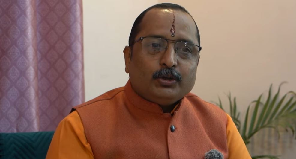 अयोध्या राम मंदिर का धर्म ध्वज: क्या है इस पवित्र ध्वज का असली अर्थ और कहानी?