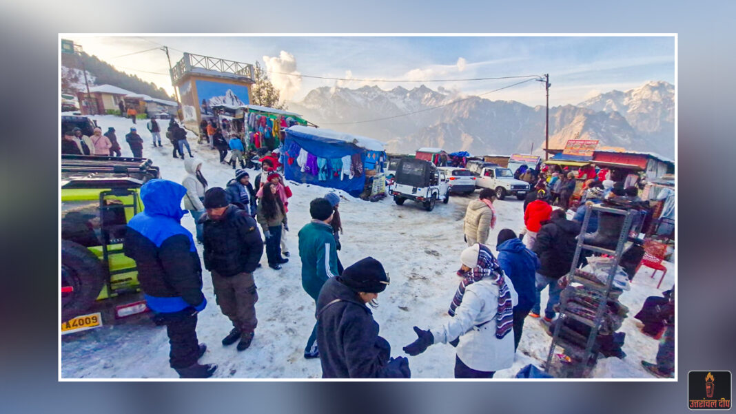 पहाड़ों में ‘सफेद सोना’ बरसते ही चमका कारोबार: मसूरी में पर्यटकों का सैलाब; 72 घंटों में पहुंचे 1 लाख से ज्यादा सैलानी