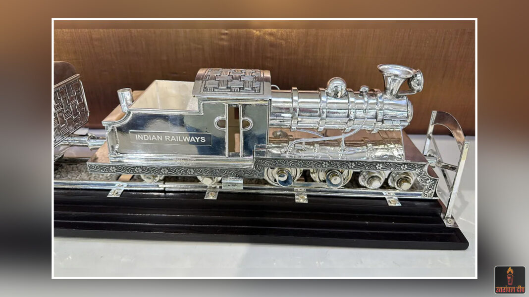 प्रधानमंत्री मोदी की ‘सिल्वर डिप्लोमेसी’: बाइडेन को भेंट किया था ₹6.5 लाख का चांदी का ट्रेन सेट; अमेरिका ने जारी की विदेशी नेताओं के महंगे उपहारों की सूची