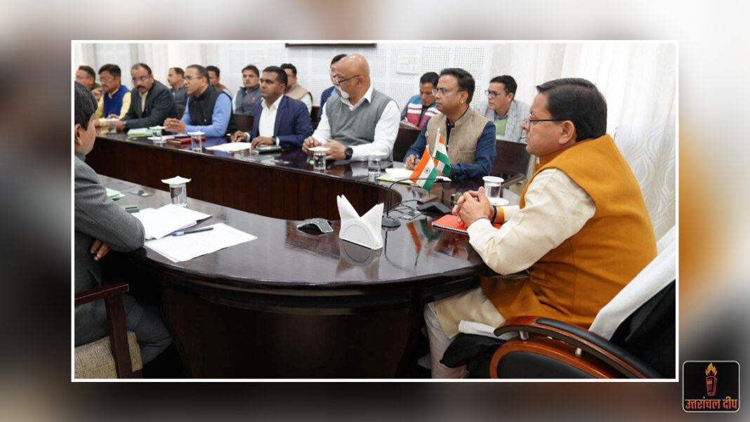 उत्तराखंड के संविदा कर्मियों के लिए बड़ी खुशखबरी: नियमितीकरण की कट-ऑफ डेट 2022 तक बढ़ने के संकेत, हजारों को मिलेगा लाभ