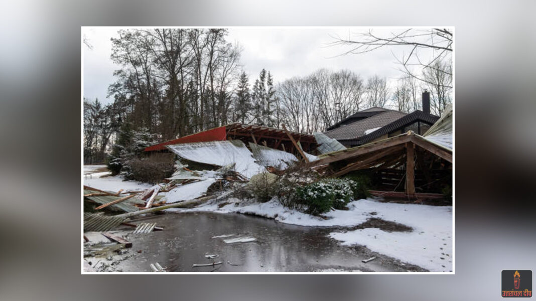 पाकिस्तान: खैबर पख्तूनख्वा में कुदरत का कहर; बर्फीले तूफान से गिरा मकान, एक ही परिवार के 9 लोगों की दर्दनाक मौत