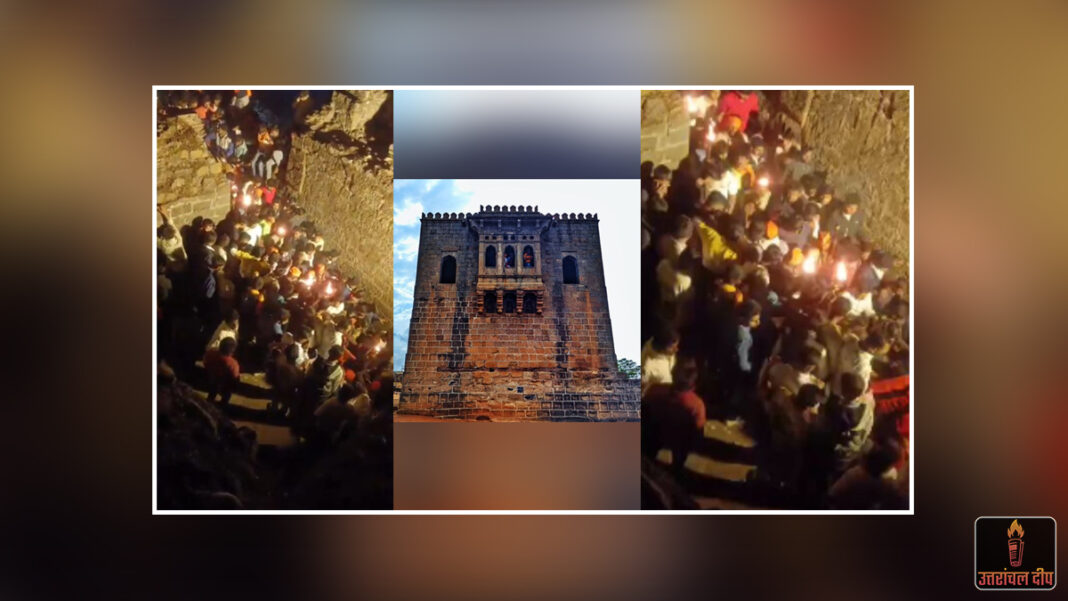 पुणे: शिवनेरी किले में शिव जयंती पर उमड़ा जन-सैलाब, बेकाबू भीड़ के बीच भगदड़ जैसे हालात; पैर फिसलने से 3 श्रद्धालु घायल