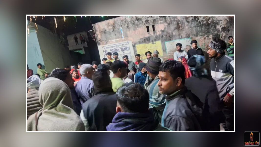 रुड़की के बिनारसी गांव में खूनी संघर्ष: शोभायात्रा में ताबड़तोड़ फायरिंग से दो लोगों की मौत; गुस्साए ग्रामीणों ने की आगजनी, भारी पुलिस बल तैनात