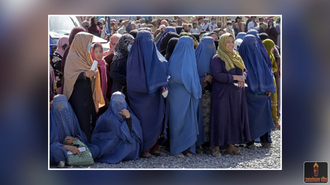 अफगानिस्तान में महिलाओं पर एक और प्रहार: तालिबान ने गर्भनिरोधक दवाओं पर लगाई रोक; बताया ‘पश्चिमी साजिश’, घर-घर जाकर दी जा रही चेतावनी