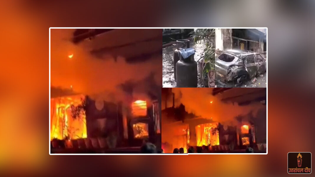 इंदौर में भीषण अग्निकांड: इलेक्ट्रिक कार चार्जिंग के दौरान शॉर्ट सर्किट से भड़की आग; 4 सिलिंडर फटने से मकान ढहा, 7 की मौत इंदौर में भीषण अग्निकांड: इलेक्ट्रिक कार चार्जिंग के दौरान शॉर्ट सर्किट से भड़की आग; 4 सिलिंडर फटने से मकान ढहा, 7 की मौत