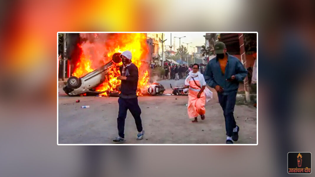 मणिपुर में खूनी संघर्ष: प्रतिबंधित संगठन के चार सदस्य ढेर, आपसी रंजिश में बरसाईं गोलियां मणिपुर में खूनी संघर्ष: प्रतिबंधित संगठन के चार सदस्य ढेर, आपसी रंजिश में बरसाईं गोलियां