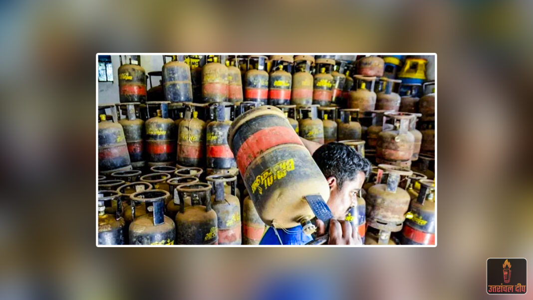 नए वित्त वर्ष के पहले ही दिन महंगाई का बड़ा झटका: कमर्शियल LPG सिलिंडर 195.50 रुपये महंगा; पश्चिम एशिया संकट का असर, आज से नई दरें लागू नए वित्त वर्ष के पहले ही दिन महंगाई का बड़ा झटका: कमर्शियल LPG सिलिंडर 195.50 रुपये महंगा; पश्चिम एशिया संकट का असर, आज से नई दरें लागू