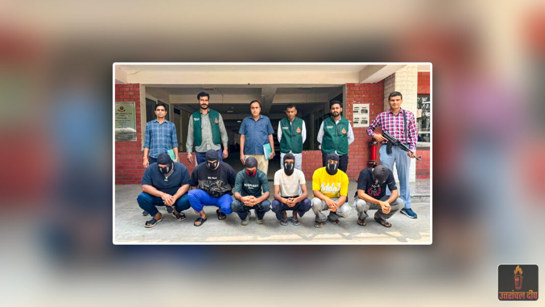 देश के खिलाफ बड़ी साजिश नाकाम: ISI और बब्बर खालसा के आतंकी मॉड्यूल का भंडाफोड़; दिल्ली-पंजाब से 11 जासूस गिरफ्तार देश के खिलाफ बड़ी साजिश नाकाम: ISI और बब्बर खालसा के आतंकी मॉड्यूल का भंडाफोड़; दिल्ली-पंजाब से 11 जासूस गिरफ्तार