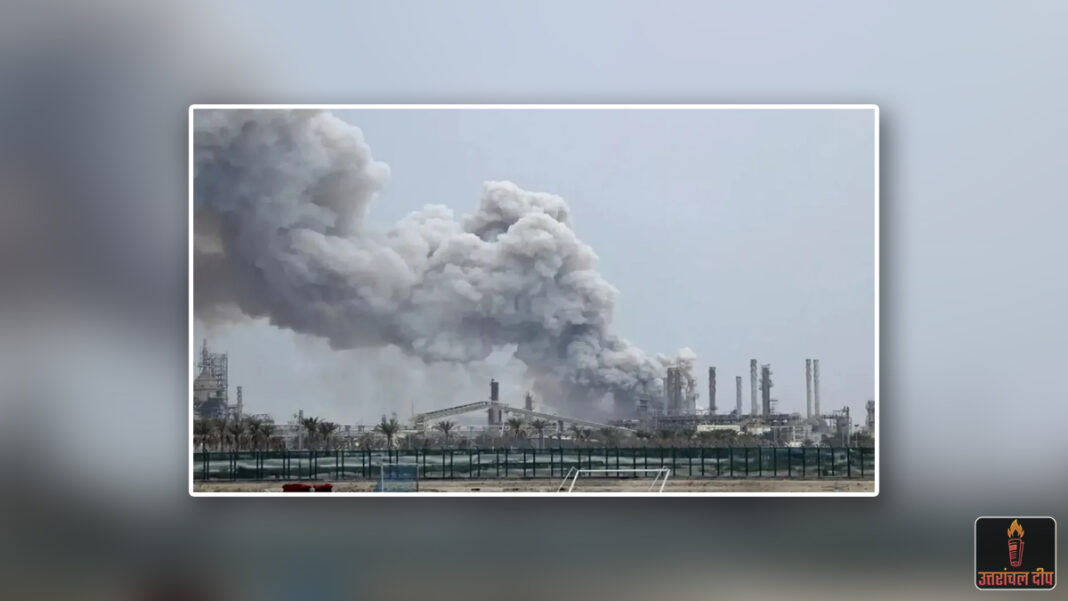 सीजफायर के दावों के बीच फिर भड़की जंग की आग: ईरान की तेल रिफाइनरी पर हमला; तेहरान ने कुवैत पर दागे दर्जनों सुसाइड ड्रोन सीजफायर के दावों के बीच फिर भड़की जंग की आग: ईरान की तेल रिफाइनरी पर हमला; तेहरान ने कुवैत पर दागे दर्जनों सुसाइड ड्रोन