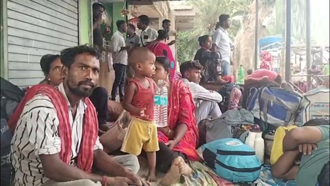 बंगाल से अवैध घुसपैठिए क्यों जा रहे हैं: हिरासत केंद्रों की भूमिका महत्वपूर्ण बंगाल से अवैध घुसपैठिए क्यों जा रहे हैं: हिरासत केंद्रों की भूमिका महत्वपूर्ण