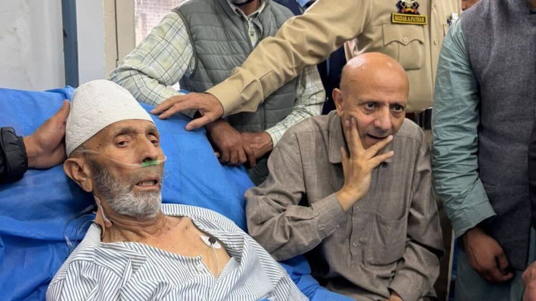 पिता की अंतिम रस्मों में शामिल होंगे इंजीनियर रशीद, हाई कोर्ट से मिली अंतरिम जमानत पिता की अंतिम रस्मों में शामिल होंगे इंजीनियर रशीद, हाई कोर्ट से मिली अंतरिम जमानत