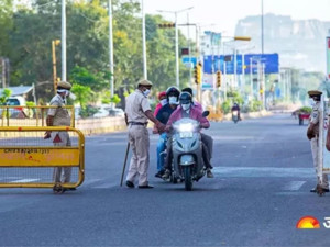 ईद वीकेंड: नैनीताल-कैंची धाम में बाहरी बाइक पर रोक, शटल सेवा से पहुंचेंगे पर्यटक ईद वीकेंड: नैनीताल-कैंची धाम में बाहरी बाइक पर रोक, शटल सेवा से पहुंचेंगे पर्यटक
