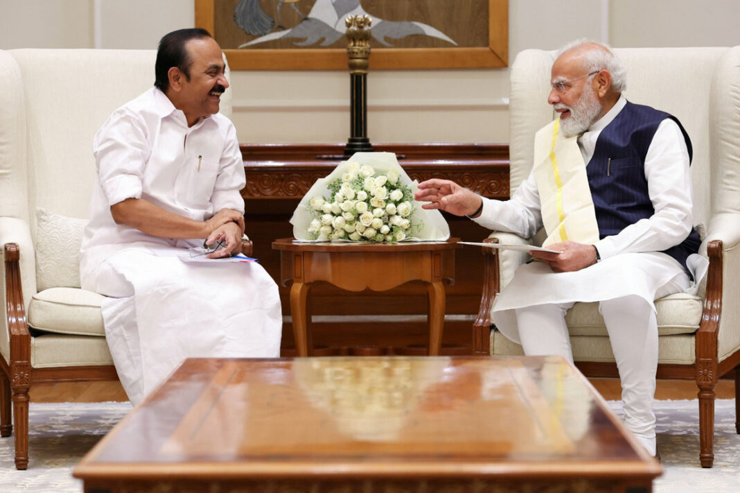 केरल की आर्थिक हालत पर जून में आएगा श्वेत पत्र, पीएम मोदी से मिले मुख्यमंत्री सतीशन केरल की आर्थिक हालत पर जून में आएगा श्वेत पत्र, पीएम मोदी से मिले मुख्यमंत्री सतीशन