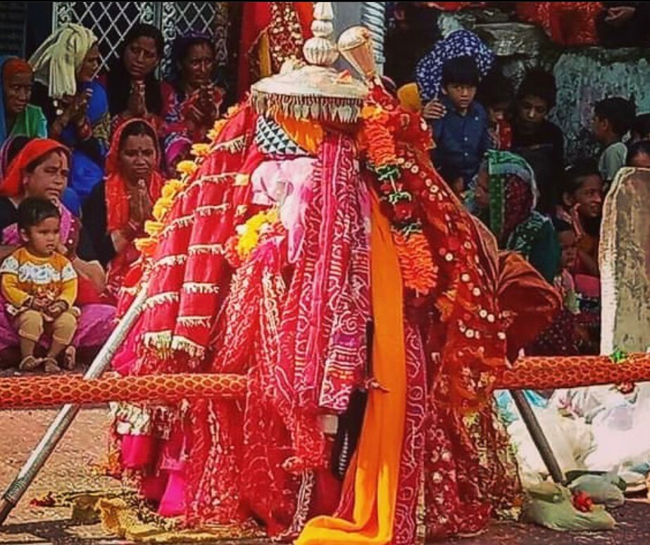 राजराजेश्वरी की डोली सोमेश्वर देवता के साथ गंगोत्री के लिए रवाना होगी, आस्था का अनोखा संगम राजराजेश्वरी की डोली सोमेश्वर देवता के साथ गंगोत्री के लिए रवाना होगी, आस्था का अनोखा संगम