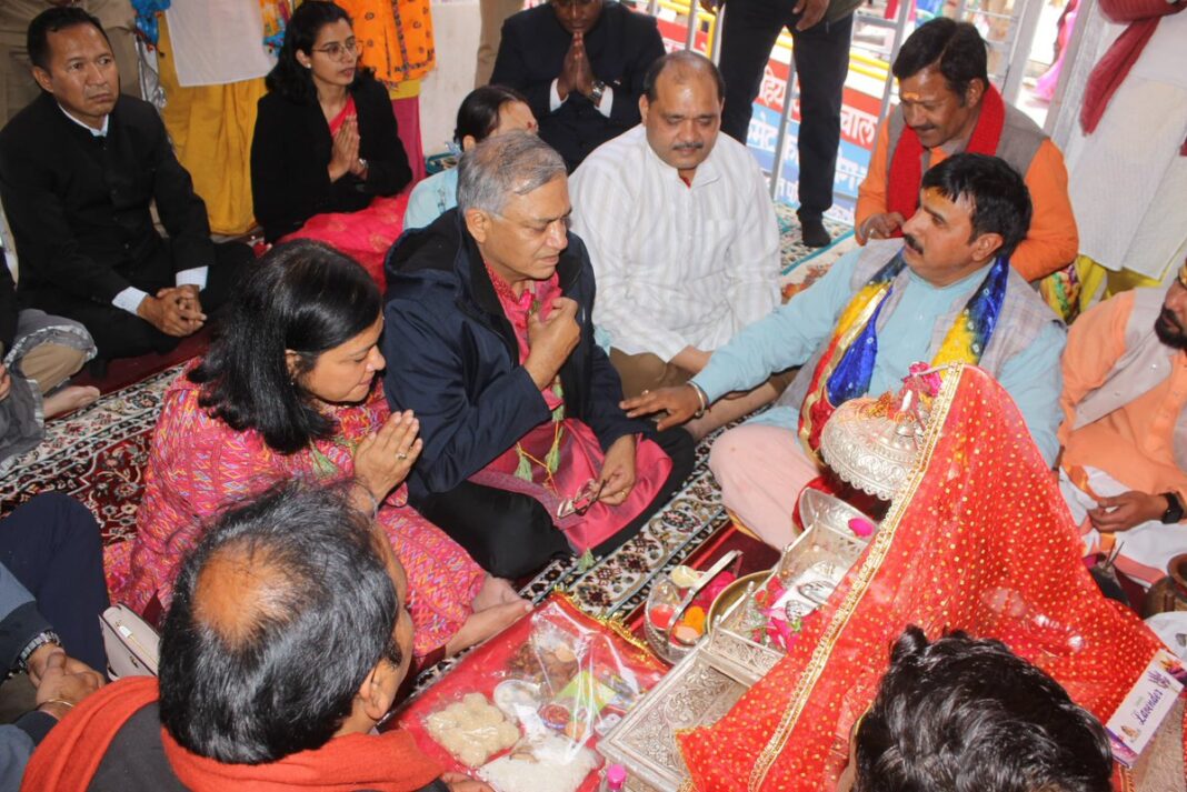मुख्य चुनाव आयुक्त ज्ञानेश कुमार ने उत्तरकाशी के खरसाली में किए दर्शन, यमुनोत्री धाम में पूजा-अर्चना मुख्य चुनाव आयुक्त ज्ञानेश कुमार ने उत्तरकाशी के खरसाली में किए दर्शन, यमुनोत्री धाम में पूजा-अर्चना