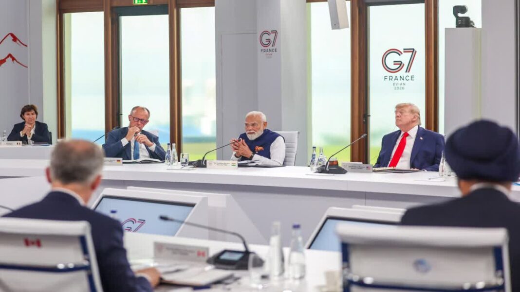 ट्रंप के सामने पीएम मोदी ने उठाया समुद्री सुरक्षा का मुद्दा, बोले- बिना डर काम कर सकें नाविक ट्रंप के सामने पीएम मोदी ने उठाया समुद्री सुरक्षा का मुद्दा, बोले- बिना डर काम कर सकें नाविक