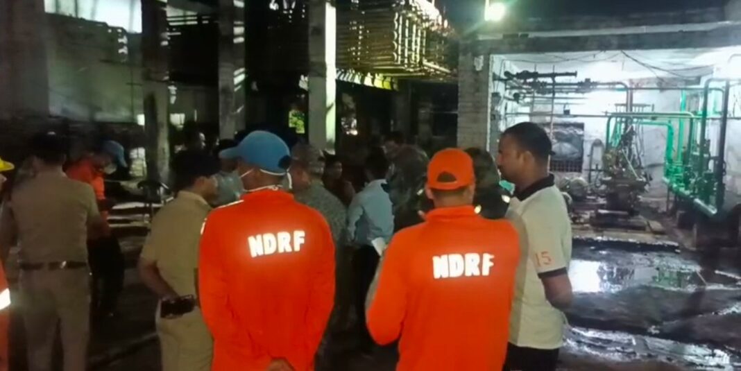 गदरपुर में भोला आइस फैक्ट्री में गैस रिसाव,ऑपरेटर की मौत गदरपुर में भोला आइस फैक्ट्री में गैस रिसाव,ऑपरेटर की मौत