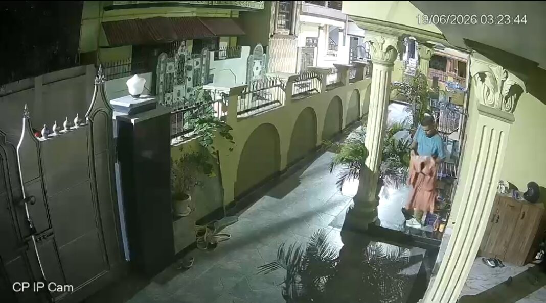 कपड़ा चोर गैंग’ का आतंक, अब अंडरगारमेंट्स भी नहीं सुरक्षित! कपड़ा चोर गैंग’ का आतंक, अब अंडरगारमेंट्स भी नहीं सुरक्षित!