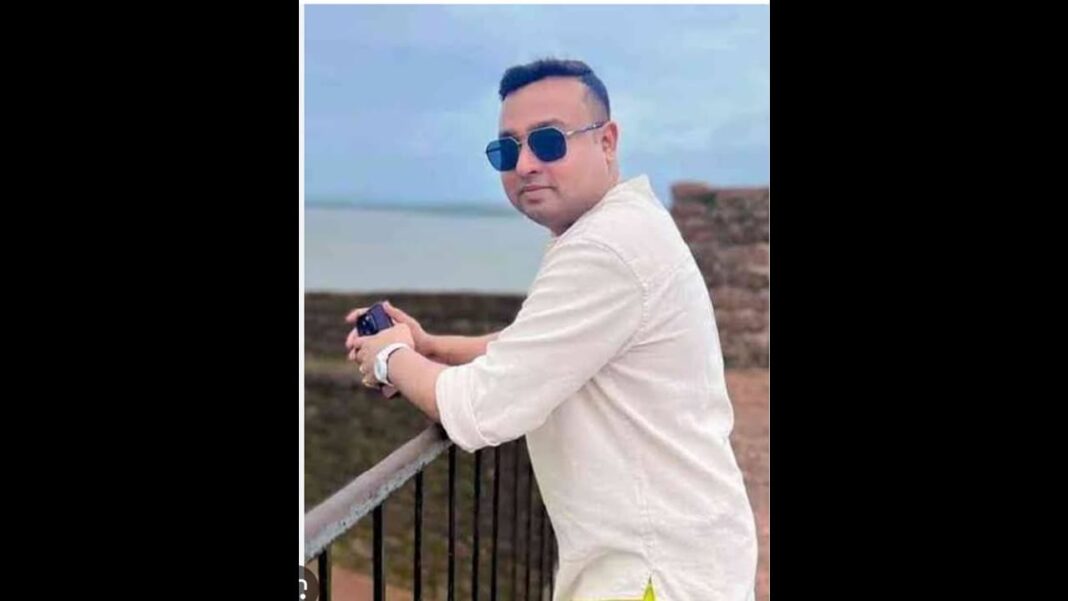 अभिषेक बनर्जी के सहयोगी सुमित राय के खिलाफ गिरफ्तारी वारंट जारी, पश्चिम बंगाल में जांच तेज अभिषेक बनर्जी के सहयोगी सुमित राय के खिलाफ गिरफ्तारी वारंट जारी, पश्चिम बंगाल में जांच तेज