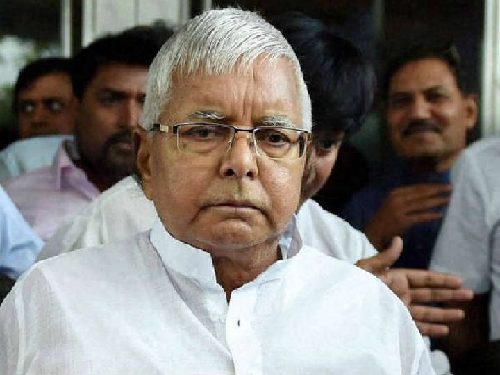 चारा घोटाला: सुप्रीम कोर्ट से लालू यादव को राहत बरकरार, जमानत रद्द करने से इनकार चारा घोटाला: सुप्रीम कोर्ट से लालू यादव को राहत बरकरार, जमानत रद्द करने से इनकार