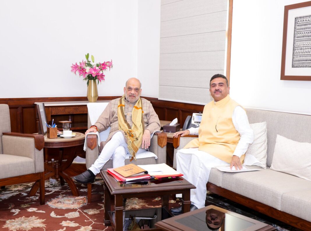 अमित शाह से मिले पूर्व टीएमसी सांसद सुखेंदु शेखर राय, भाजपा में शामिल होने की अटकलें तेज अमित शाह से मिले पूर्व टीएमसी सांसद सुखेंदु शेखर राय, भाजपा में शामिल होने की अटकलें तेज