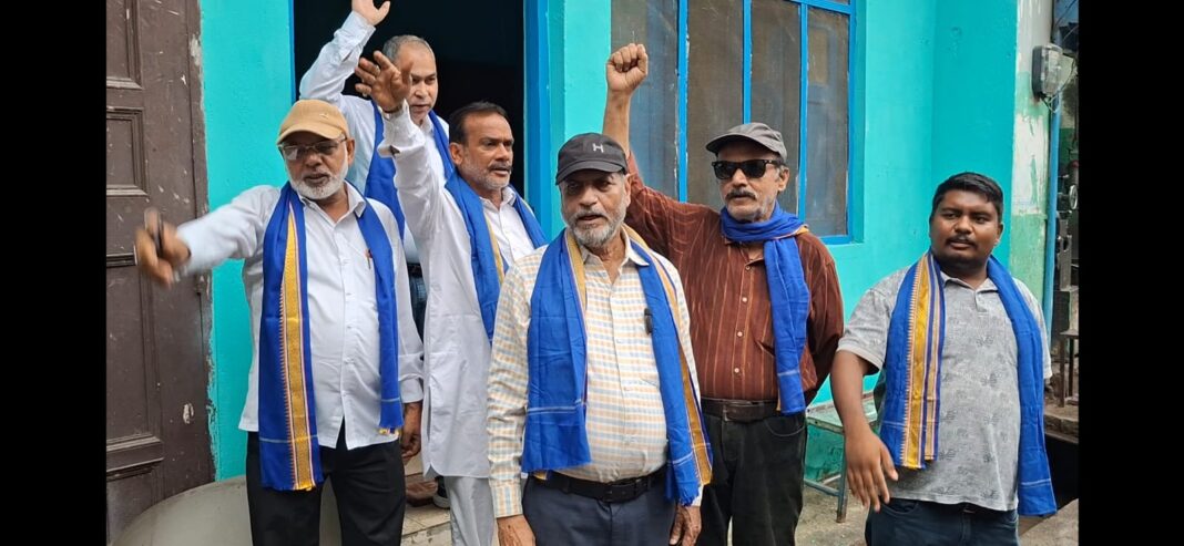 जंतर-मंतर जाने से पहले हल्द्वानी में भीम आर्मी व आसपा नेताओं को नजरबंद जंतर-मंतर जाने से पहले हल्द्वानी में भीम आर्मी व आसपा नेताओं को नजरबंद