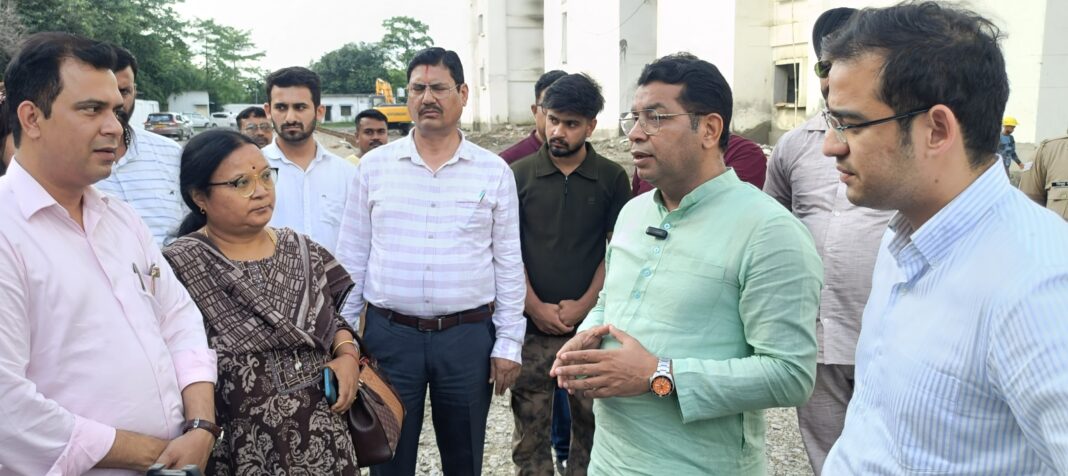 विधायक ने मेडिकल कॉलेज का दौरा किया,एनएमसी के मापदंडो को पूरा कर वर्ष 2026 से ही शुरू होगा मेडिकल कॉलेज विधायक ने मेडिकल कॉलेज का दौरा किया,एनएमसी के मापदंडो को पूरा कर वर्ष 2026 से ही शुरू होगा मेडिकल कॉलेज