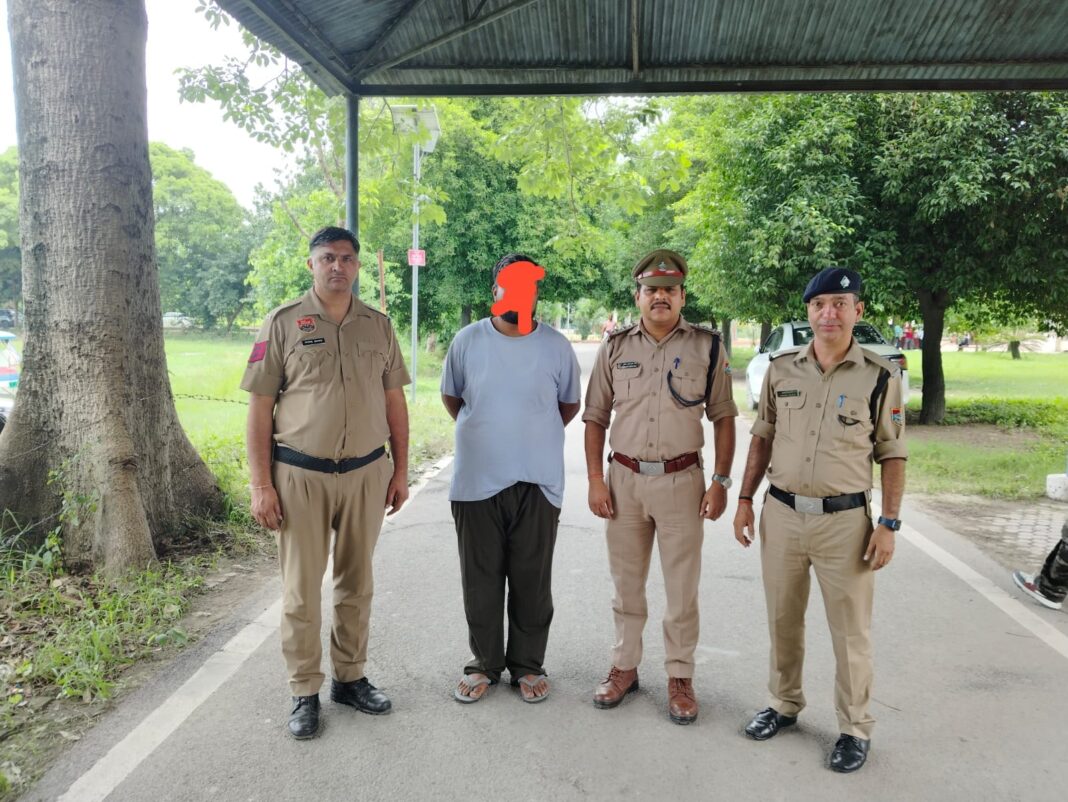 शेयर ट्रेडिंग में 92 लाख की साईबर ठगी का आरोपी हरियाणा जेल से वारंट-बी पर लाया गया शेयर ट्रेडिंग में 92 लाख की साईबर ठगी का आरोपी हरियाणा जेल से वारंट-बी पर लाया गया