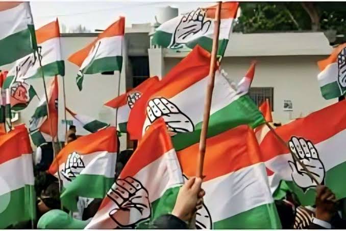 अनुशासनहीनता पर कांग्रेस का बड़ा एक्शन: तीन नेताओं को पार्टी से निष्कासित अनुशासनहीनता पर कांग्रेस का बड़ा एक्शन: तीन नेताओं को पार्टी से निष्कासित