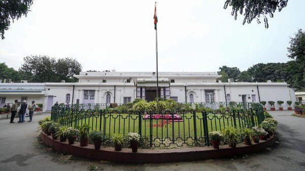 24 अकबर रोड कार्यालय का 13 साल से किराया नहीं चुकाने का दावा, बीजेपी की स्थिति पर भी उठे सवाल 24 अकबर रोड कार्यालय का 13 साल से किराया नहीं चुकाने का दावा, बीजेपी की स्थिति पर भी उठे सवाल