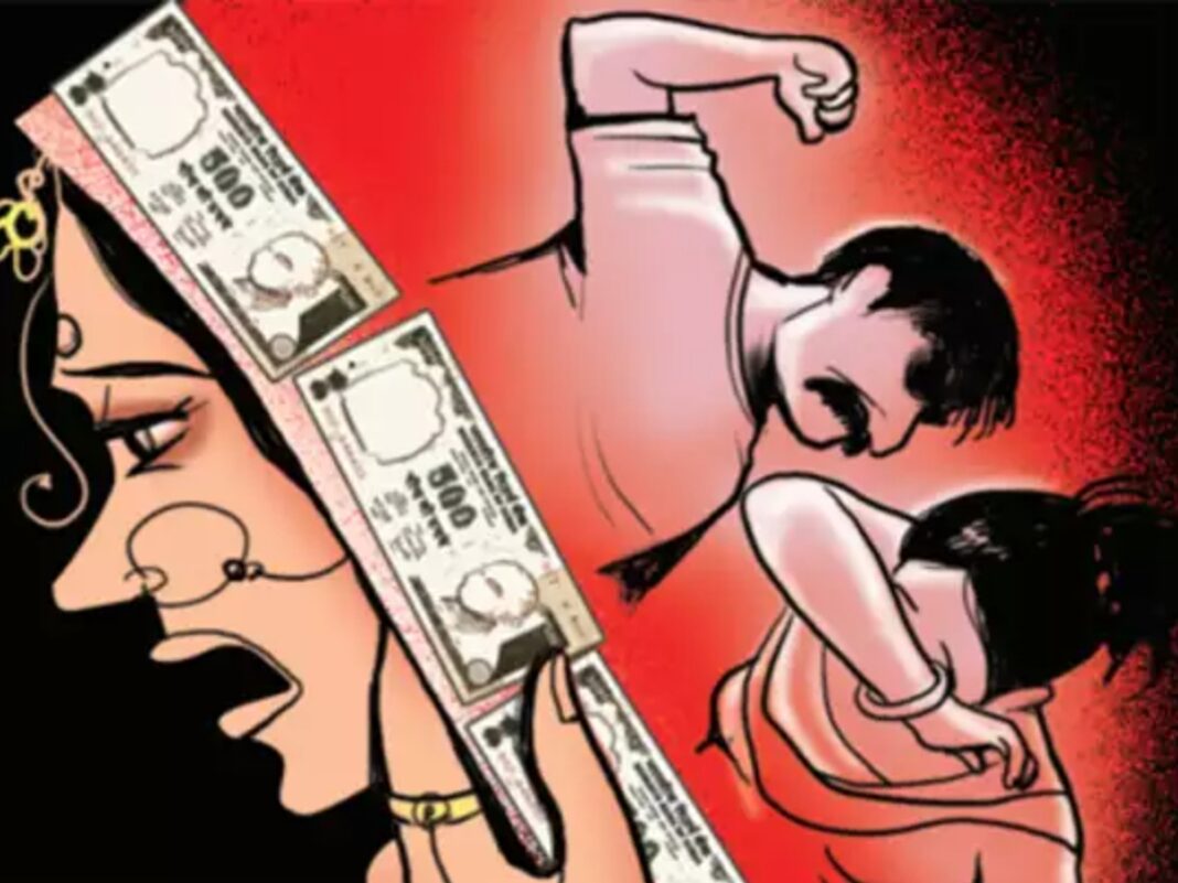 दहेज उत्पीड़न और मारपीट का आरोप, पति समेत पांच के खिलाफ शिकायत दहेज उत्पीड़न और मारपीट का आरोप, पति समेत पांच के खिलाफ शिकायत