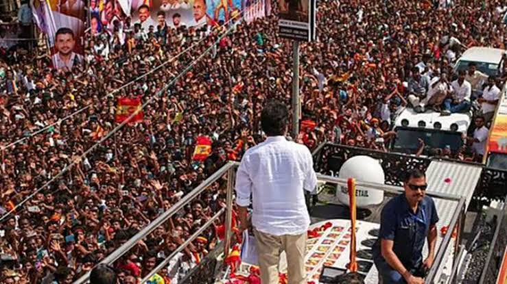 करूर भगदड़ मामला: गवाहों को प्रभावित करने के आरोपों पर सुप्रीम कोर्ट में आज सुनवाई, DMK ने दायर की याचिका करूर भगदड़ मामला: गवाहों को प्रभावित करने के आरोपों पर सुप्रीम कोर्ट में आज सुनवाई, DMK ने दायर की याचिका