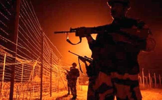 ऑपरेशन सिंदूर के बाद पहली बार एलओसी पर भारी गोलीबारी, भारतीय सेना ने दिया करारा जवाब ऑपरेशन सिंदूर के बाद पहली बार एलओसी पर भारी गोलीबारी, भारतीय सेना ने दिया करारा जवाब