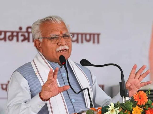 CPWD के ‘दिल्ली क्लब’ पर चला मंत्री मनोहर लाल का डंडा, सिफारिशों के बावजूद तबादलों पर नहीं लगी रोक CPWD के ‘दिल्ली क्लब’ पर चला मंत्री मनोहर लाल का डंडा, सिफारिशों के बावजूद तबादलों पर नहीं लगी रोक