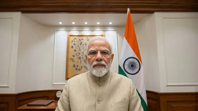 रात 12 बजे PM मोदी का ऐलान- पेपर लीक रोकने को आएगा सख्त कानून, 40 मिनट बाद सोनम वांगचुक ने खत्म किया अनशन रात 12 बजे PM मोदी का ऐलान- पेपर लीक रोकने को आएगा सख्त कानून, 40 मिनट बाद सोनम वांगचुक ने खत्म किया अनशन