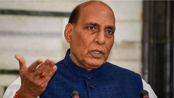 “कभी-कभी युद्ध का पहला मोर्चा सीमा नहीं, सड़क होती है” : राजनाथ सिंह ने BRO की भूमिका को सराहा “कभी-कभी युद्ध का पहला मोर्चा सीमा नहीं, सड़क होती है” : राजनाथ सिंह ने BRO की भूमिका को सराहा