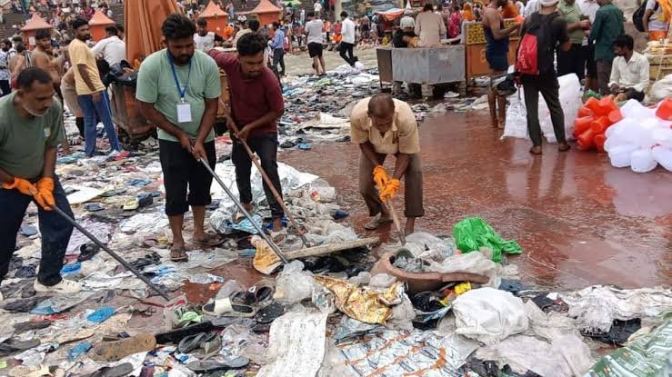 कांवड़ मेले के बाद हरिद्वार में महासफाई, 10 हजार टन कूड़ा हटाया कांवड़ मेले के बाद हरिद्वार में महासफाई, 10 हजार टन कूड़ा हटाया