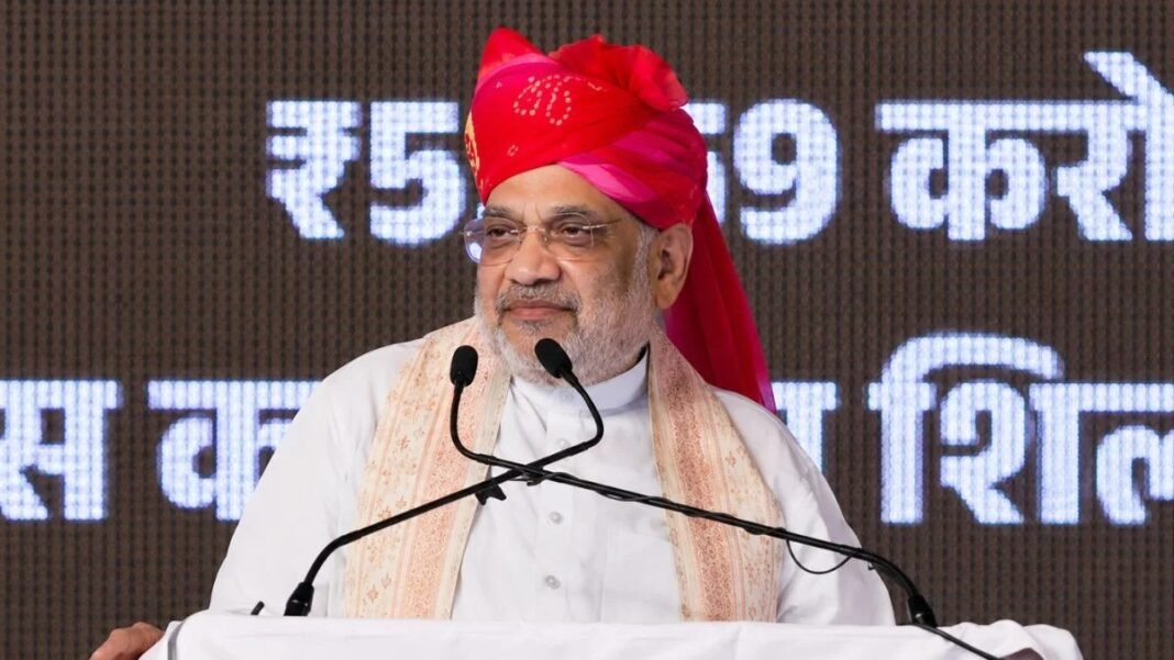 वंदे मातरम विवाद पर अमित शाह का कांग्रेस पर हमला, बोले- जनता सोनिया गांधी को माफ नहीं करेगी वंदे मातरम विवाद पर अमित शाह का कांग्रेस पर हमला, बोले- जनता सोनिया गांधी को माफ नहीं करेगी