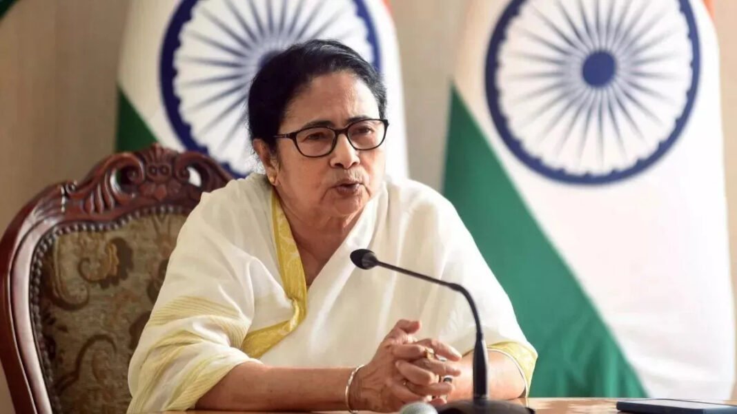 बैंक खाते फ्रीज होने के बाद टीएमसी की मुश्किलें बढ़ीं, 90 लाख रुपये के खर्च के लिए मांगी धनराशि बैंक खाते फ्रीज होने के बाद टीएमसी की मुश्किलें बढ़ीं, 90 लाख रुपये के खर्च के लिए मांगी धनराशि