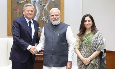 पीएम मोदी से मिले नेटफ्लिक्स के सह-सीईओ टेड सारंडोस, भारत को वैश्विक कंटेंट हब बनाने पर हुई चर्चा पीएम मोदी से मिले नेटफ्लिक्स के सह-सीईओ टेड सारंडोस, भारत को वैश्विक कंटेंट हब बनाने पर हुई चर्चा