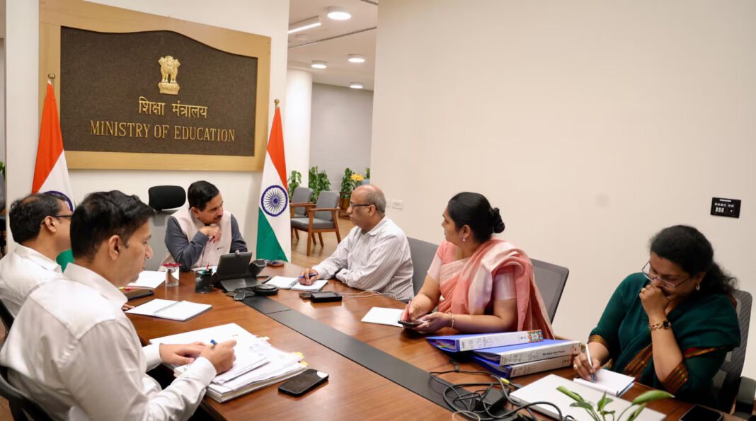 पेपर लीक पर NTA की बड़ी कार्रवाई, 600 विशेषज्ञ हटाए; प्रश्नपत्र जांच के लिए चार स्तरीय व्यवस्था पेपर लीक पर NTA की बड़ी कार्रवाई, 600 विशेषज्ञ हटाए; प्रश्नपत्र जांच के लिए चार स्तरीय व्यवस्था