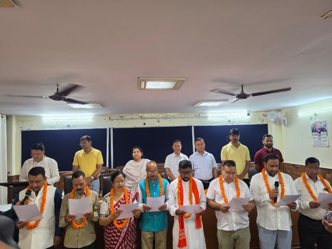 मोबाइल ऐप से यूजर चार्ज वसूली शुरू, बोर्ड बैठक में विकास के 16 प्रस्तावों पर लगी मुहर मोबाइल ऐप से यूजर चार्ज वसूली शुरू, बोर्ड बैठक में विकास के 16 प्रस्तावों पर लगी मुहर