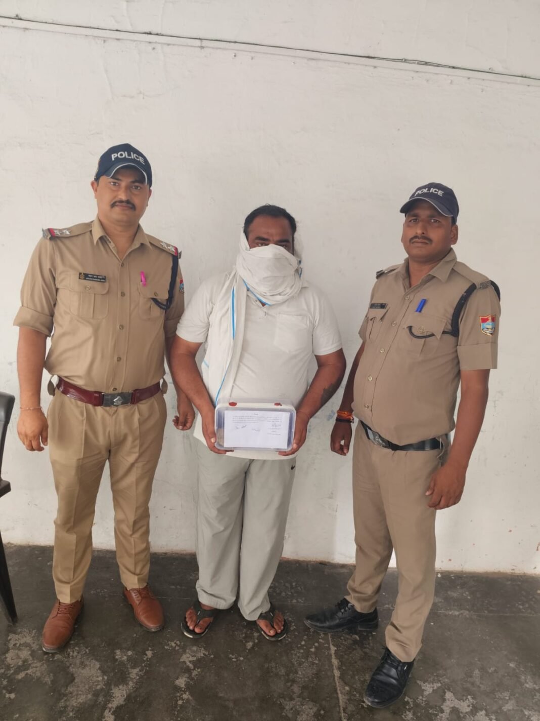 बगवाड़ा पुलिस ने लूट का छठा आरोपी दबोचा,60 हजार रुपए भी बरामद, तीन और आरोपियों की तलाश में जुटी पुलिस बगवाड़ा पुलिस ने लूट का छठा आरोपी दबोचा,60 हजार रुपए भी बरामद, तीन और आरोपियों की तलाश में जुटी पुलिस