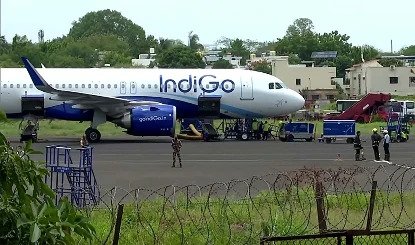 फ्लाइट रद होने पर UAE होटल ने पाकिस्तानियों को नहीं दी जगह? पूर्व पाक सांसद का दावा, सिर्फ भारतीय-अमेरिकी यात्रियों को ठहराया फ्लाइट रद होने पर UAE होटल ने पाकिस्तानियों को नहीं दी जगह? पूर्व पाक सांसद का दावा, सिर्फ भारतीय-अमेरिकी यात्रियों को ठहराया