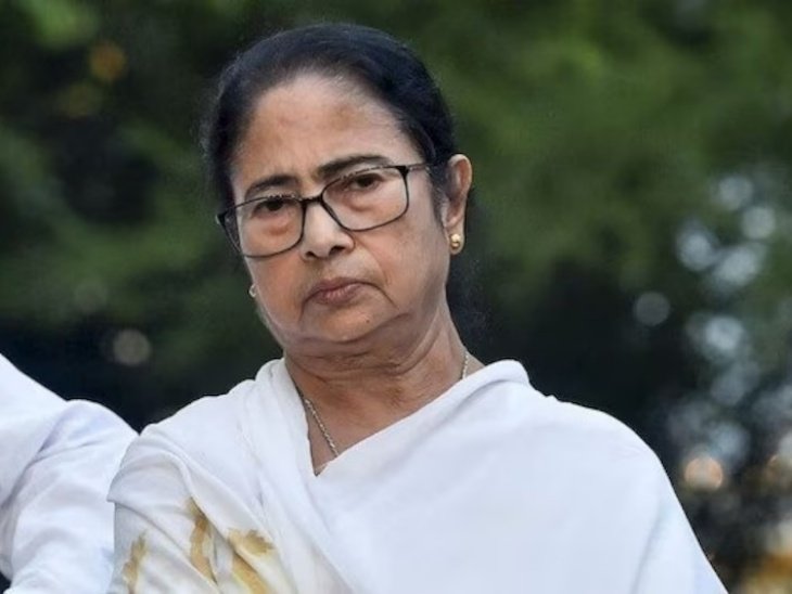 सत्ता जाने के बाद पहली बार स्वतंत्रता दिवस समारोहों से दूर रहीं ममता बनर्जी सत्ता जाने के बाद पहली बार स्वतंत्रता दिवस समारोहों से दूर रहीं ममता बनर्जी