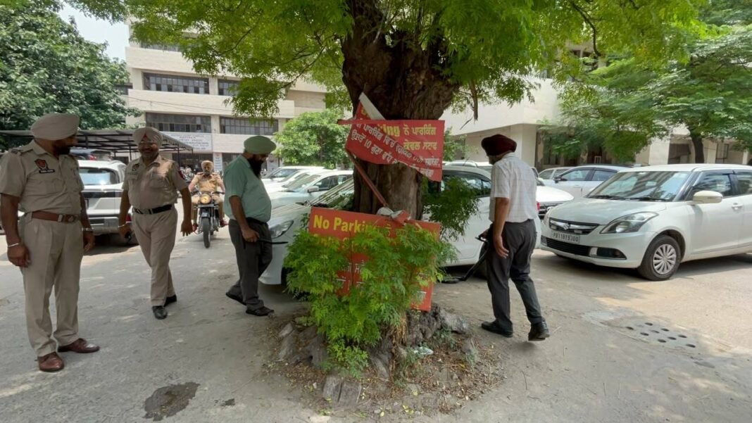पटियाला कोर्ट को बम से उड़ाने की धमकी, ईमेल मिलते ही खाली कराया परिसर पटियाला कोर्ट को बम से उड़ाने की धमकी, ईमेल मिलते ही खाली कराया परिसर