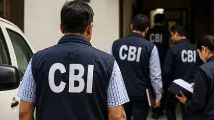 42 करोड़ की डिजिटल अरेस्ट ठगी में CBI का बड़ा एक्शन, पांच और गिरफ्तार 42 करोड़ की डिजिटल अरेस्ट ठगी में CBI का बड़ा एक्शन, पांच और गिरफ्तार