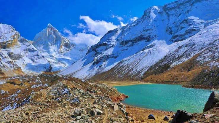 नेपाल की आपदा ने बढ़ाई चिंता, उत्तराखंड की 13 ग्लेशियर झीलों पर कड़ी निगरानी नेपाल की आपदा ने बढ़ाई चिंता, उत्तराखंड की 13 ग्लेशियर झीलों पर कड़ी निगरानी