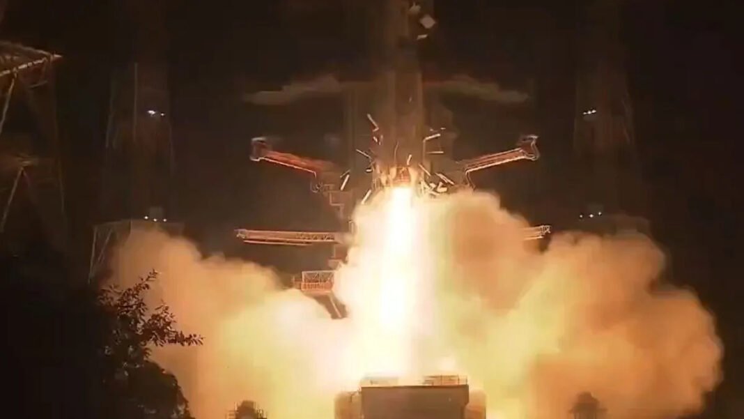 ‘नॉटी बॉय’ GSLV-F17 ने दिलाई बड़ी कामयाबी, EOS-05 उपग्रह सफलतापूर्वक अंतरिक्ष में स्थापित ‘नॉटी बॉय’ GSLV-F17 ने दिलाई बड़ी कामयाबी, EOS-05 उपग्रह सफलतापूर्वक अंतरिक्ष में स्थापित